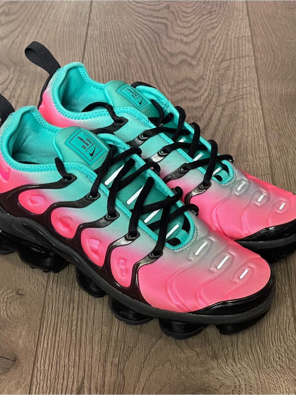 Nike Air Vapormax Plus Miami Nights Pink Jade Women’s 7 Sneakers